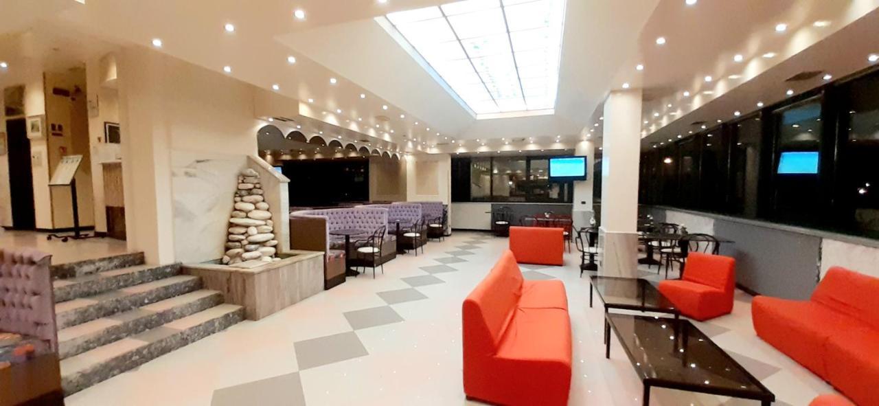 新蒂芙尼公园酒店 利多迪迪耶索洛 外观 照片