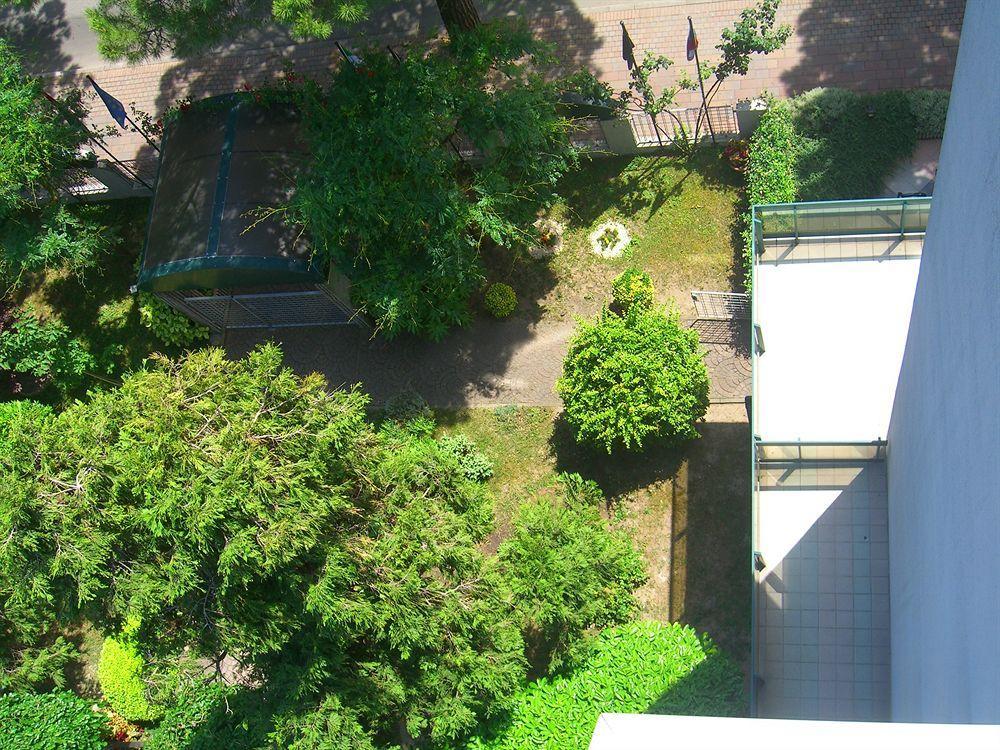新蒂芙尼公园酒店 利多迪迪耶索洛 外观 照片