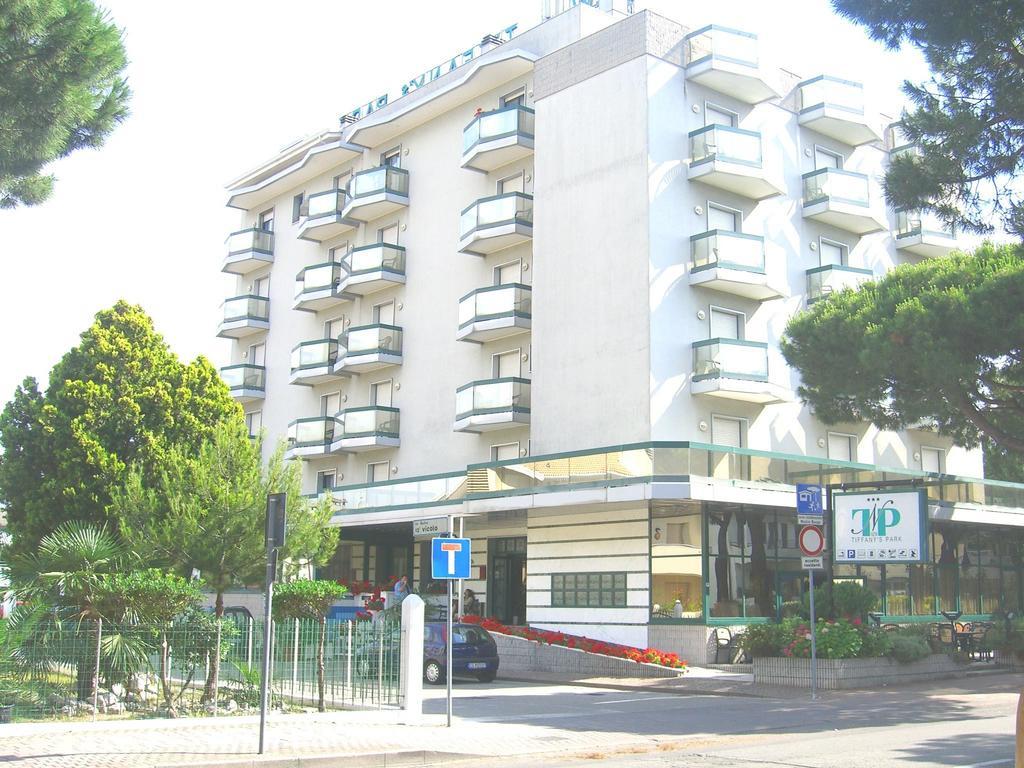 新蒂芙尼公园酒店 利多迪迪耶索洛 外观 照片